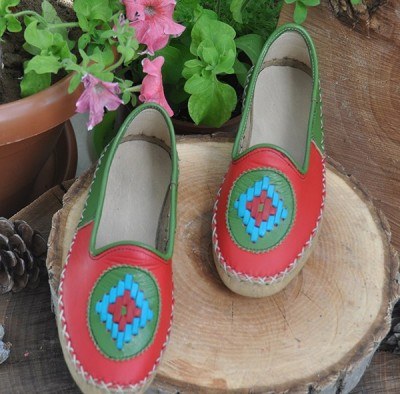 Green Red Women's Flat Shoe - 2